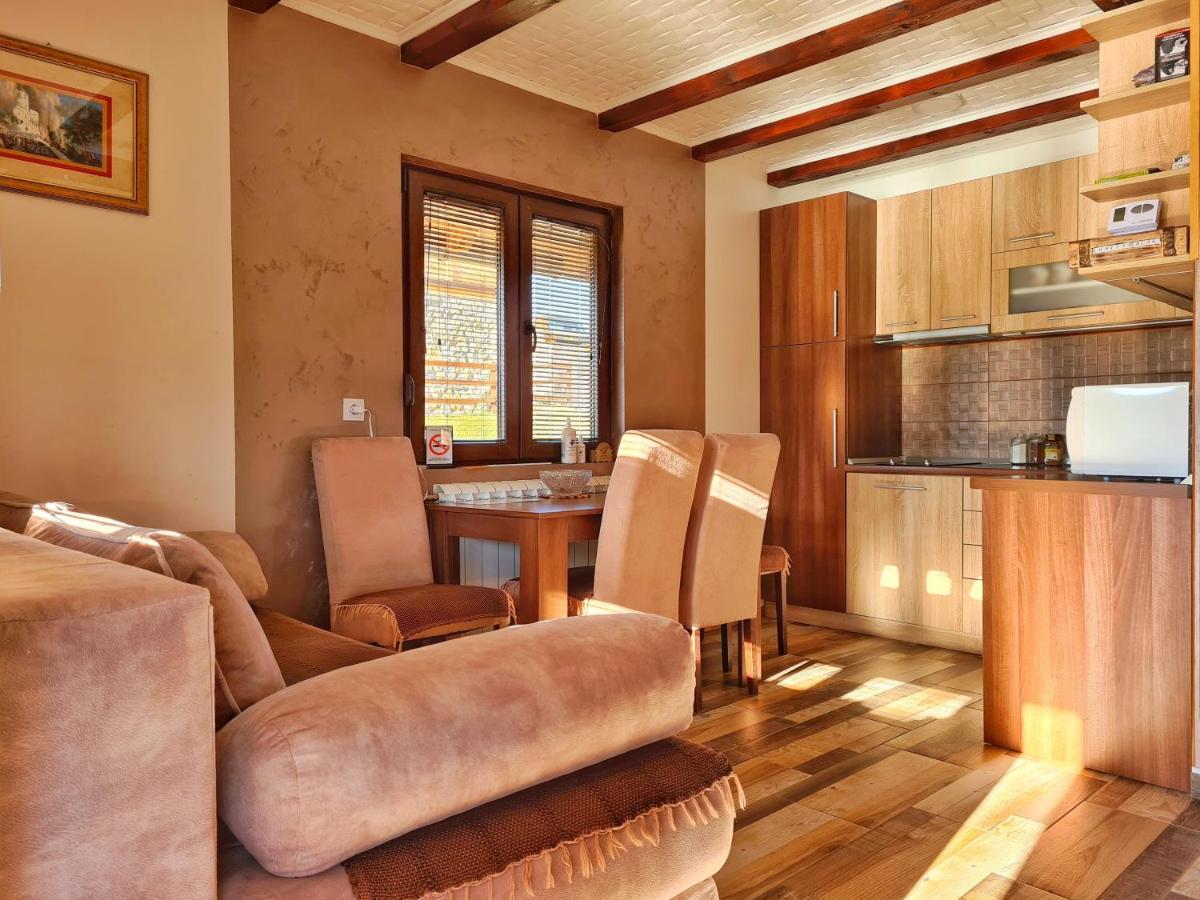 Villa Zoranovi Konaci à Jevtici Extérieur photo